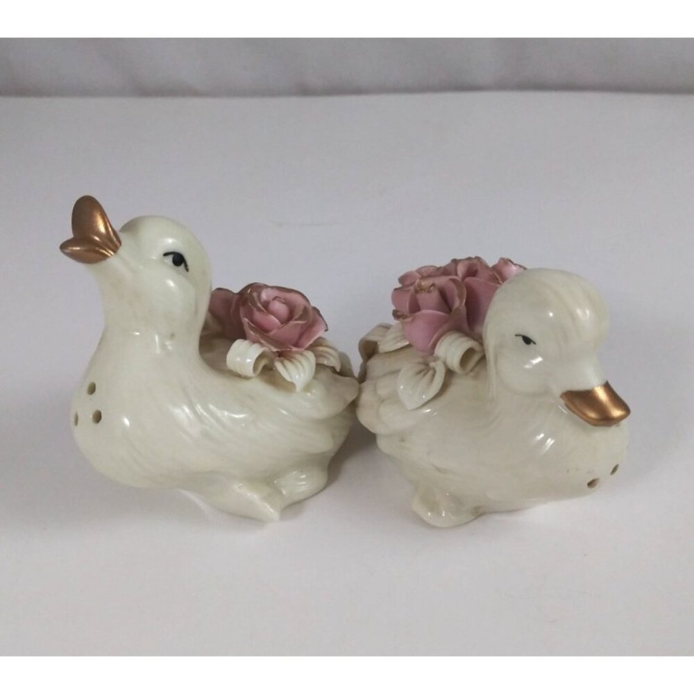 Vintage Artmark Jade Porcelain Ducks & Gold Tone Roses Salt & Pepper Shakers